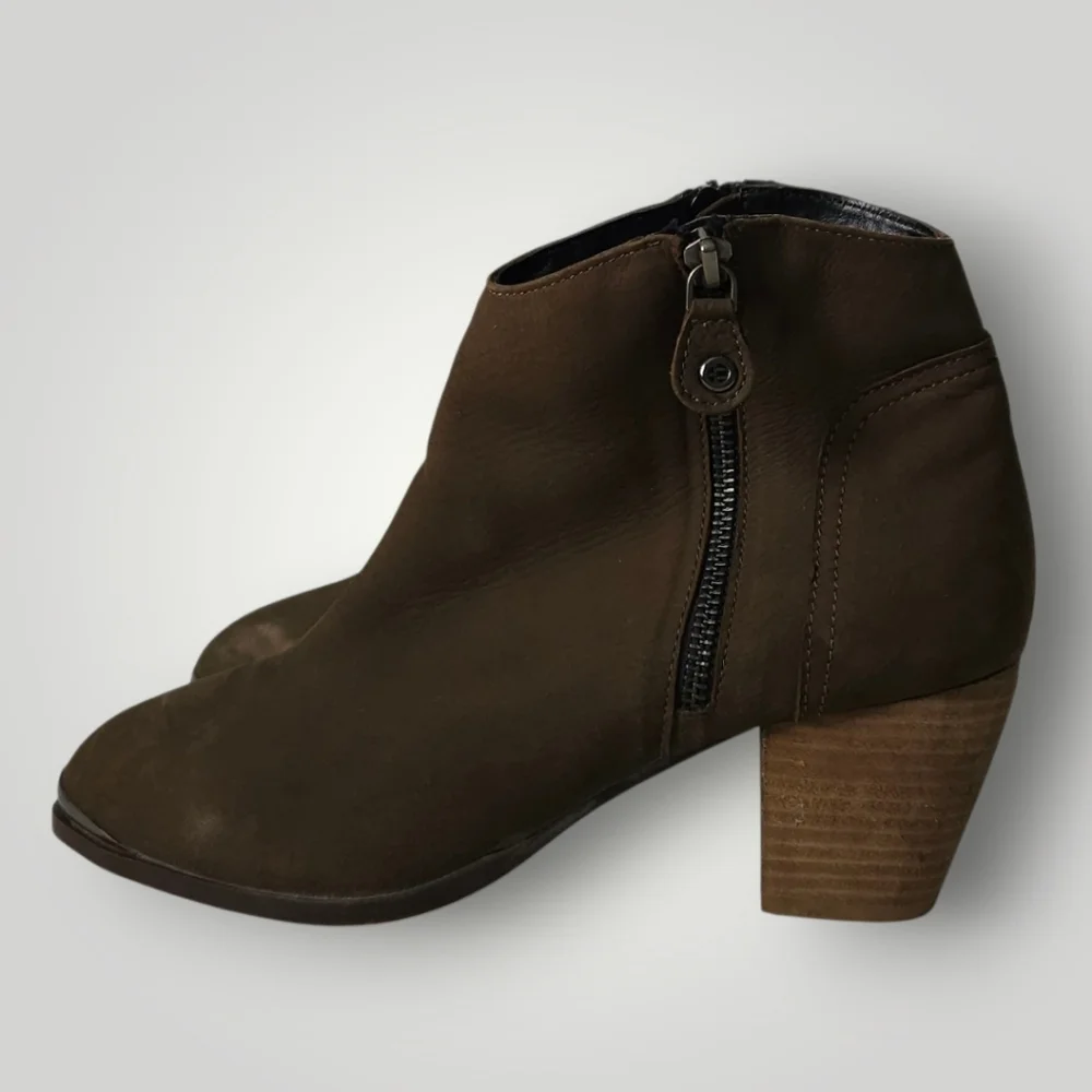Diba Leather Ankle Booties Womens 9M Taupe Brown‎ Suede Stacked Heel Zip Boots